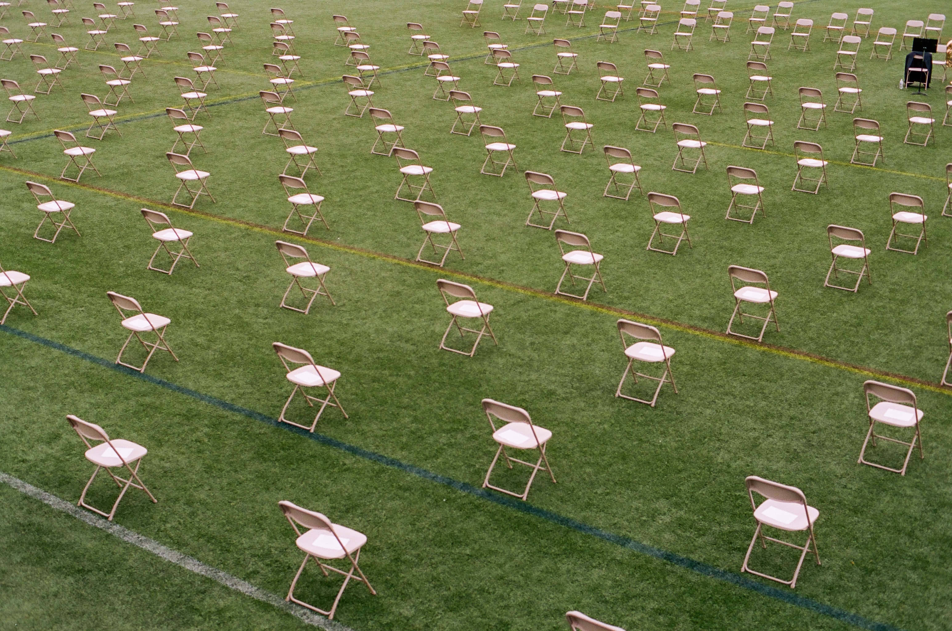 Une foule de personnes, illustrant la preuve sociale.